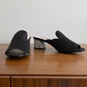 NIB Chinese Laundry black satin mule with silver glitter block heel size 10